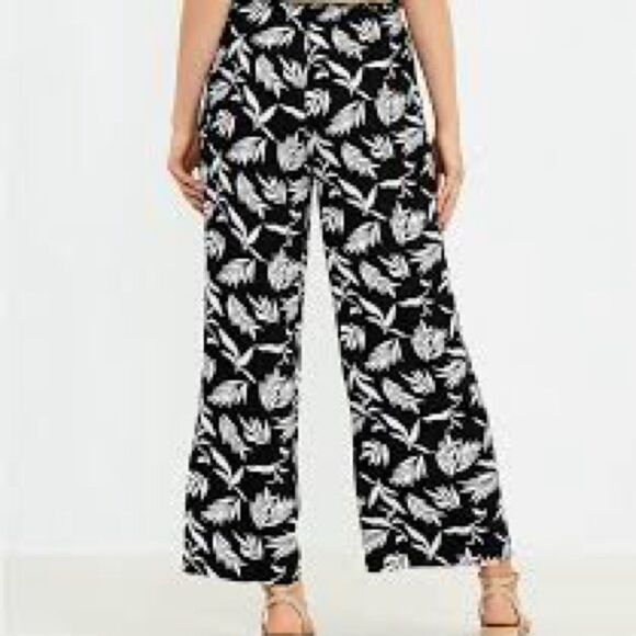 Loft Pull On Wide Leg Cropped Pants in Palm Women’s Size SP - Picture 10 of 10